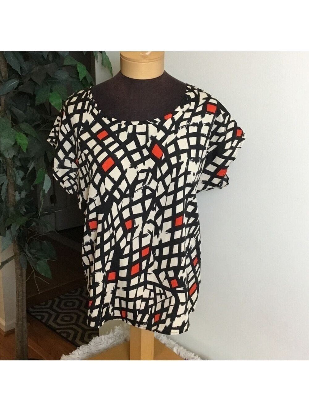 Maude Large short sleeve scoop neck Blouse
